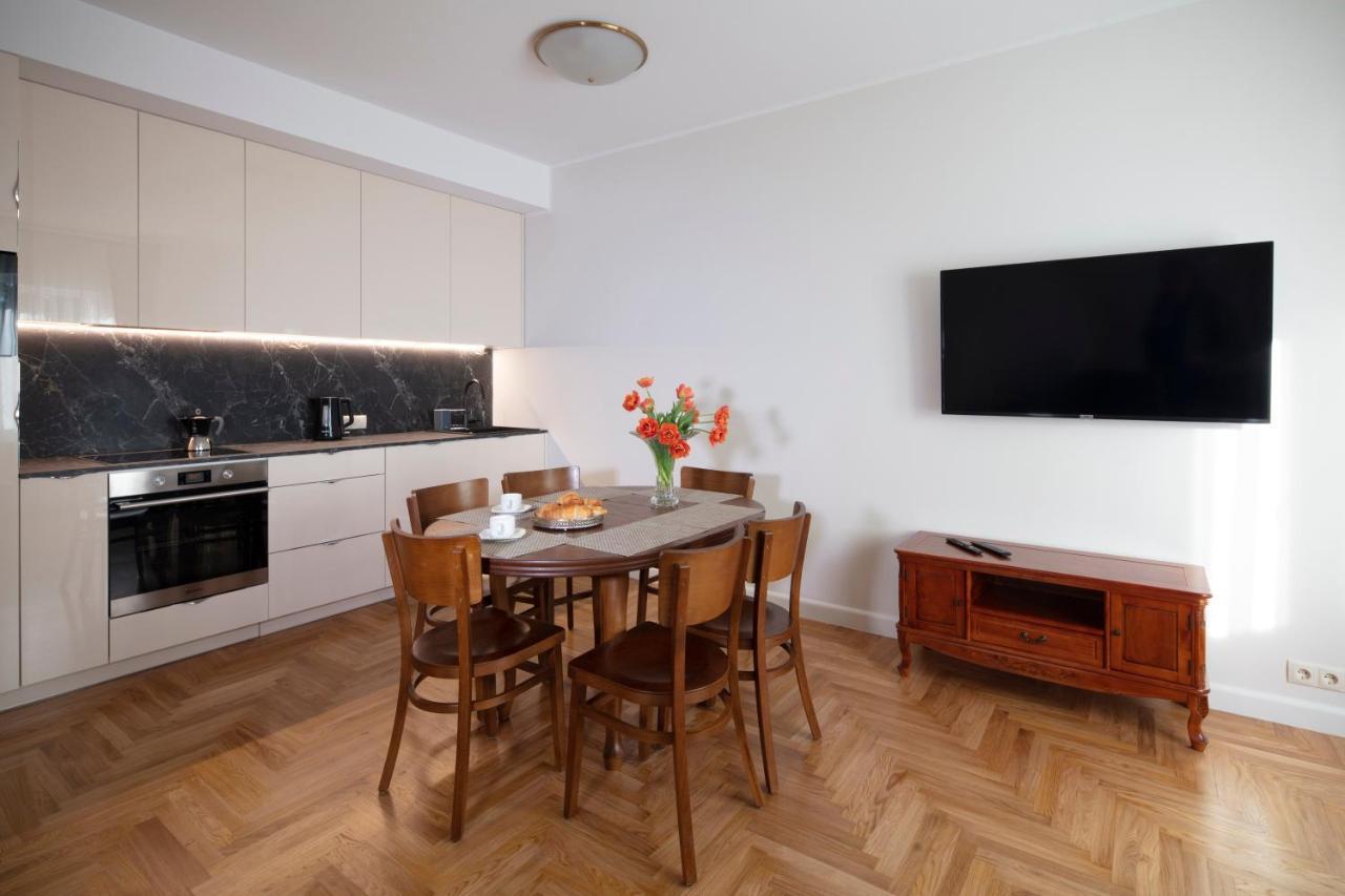 Villa Acacia Kaunas Buitenkant foto